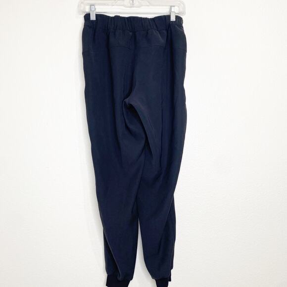 lululemon black jogger pants size 2 - Picture 5 of 8